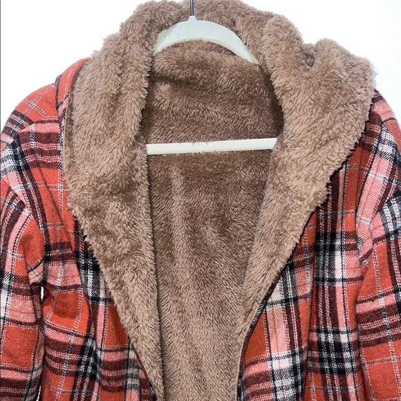 NWT Plaid Faux Fur Lined Women's Jacket Size Small - Picture 3 of 8